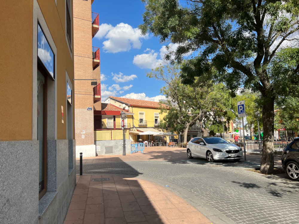 La plaza desde la calle Matadero Viejo (2022)