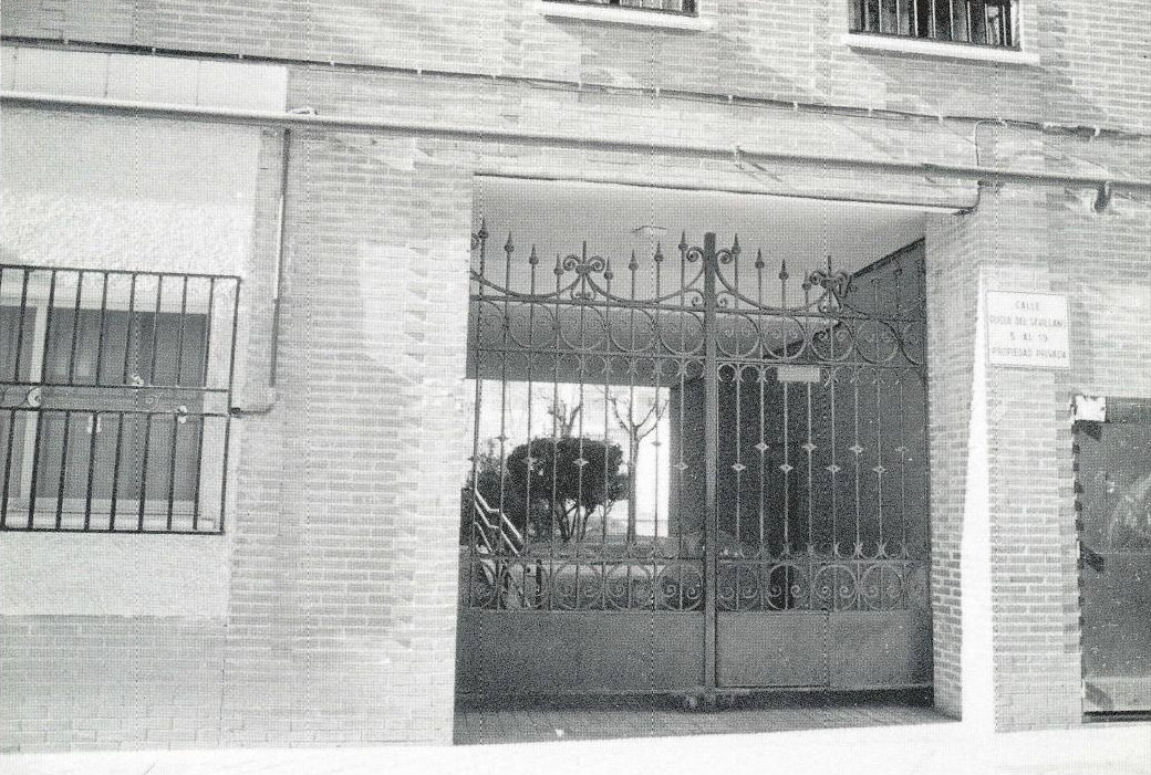 Verja Casa Dones (1989)